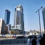 Oasis 2 In Center Downtown * Varşova
